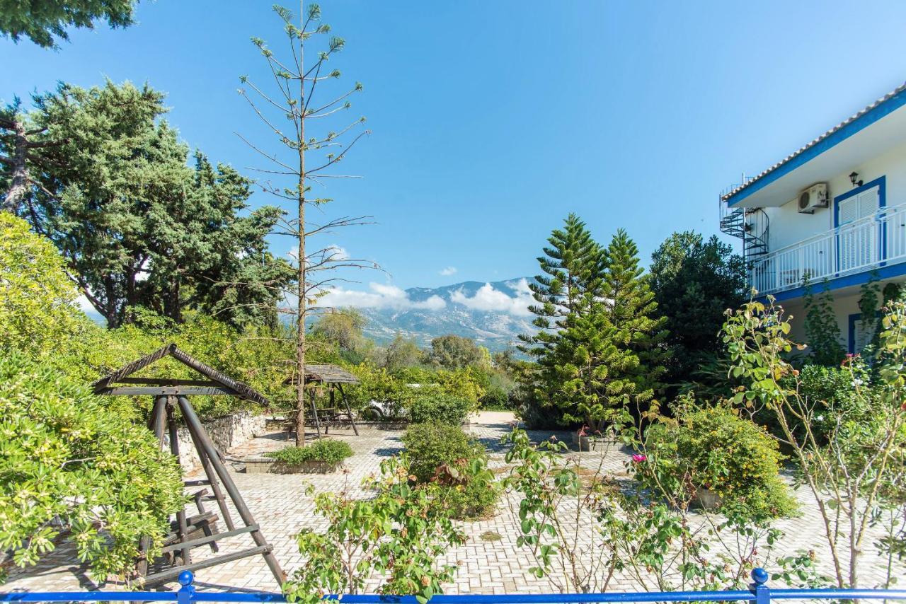 Blue White Apartments - Kefallonia Poolside Retreats Spartia  Exteriér fotografie