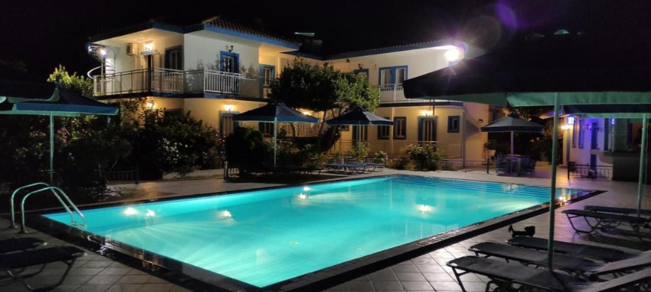 Blue White Apartments - Kefallonia Poolside Retreats Spartia  Exteriér fotografie
