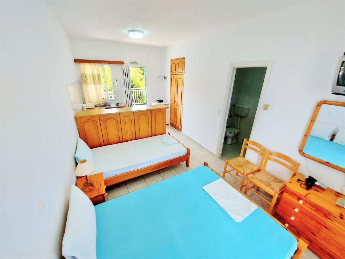 Blue White Apartments - Kefallonia Poolside Retreats Spartia  Exteriér fotografie